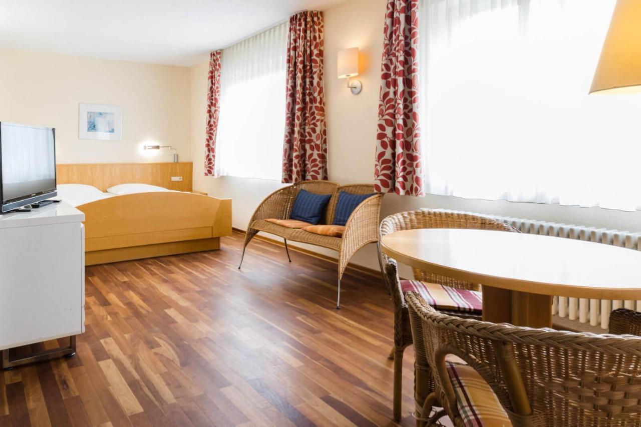 Bike- Und Ferienhotel Freiburg Merzhausen Exteriör bild