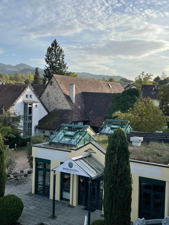 Bike- Und Ferienhotel Freiburg Merzhausen Exteriör bild