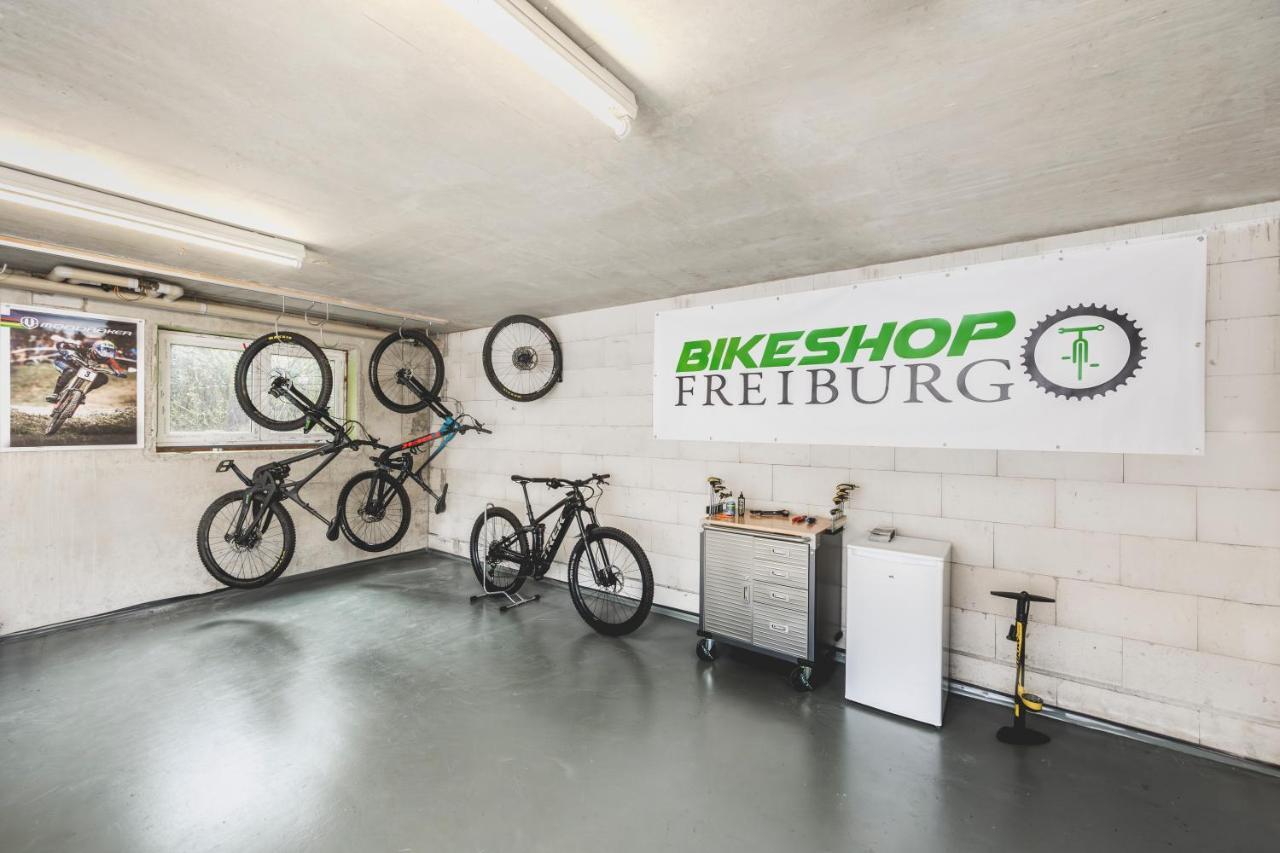 Bike- Und Ferienhotel Freiburg Merzhausen Exteriör bild