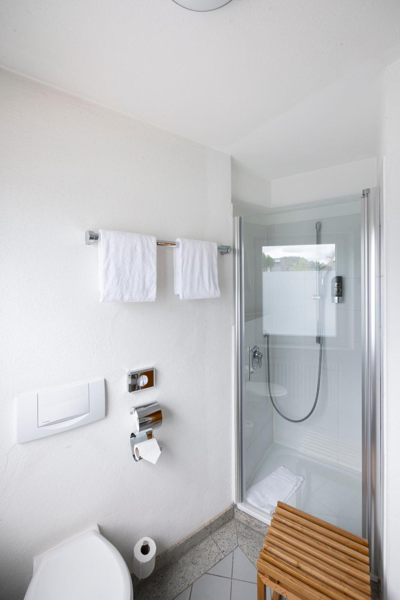 Bike- Und Ferienhotel Freiburg Merzhausen Rum bild